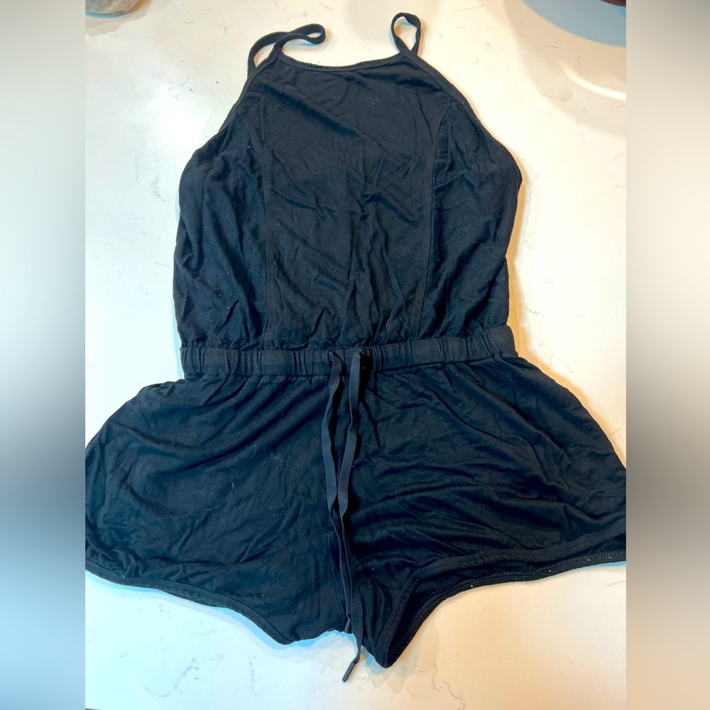 Black romper size large
